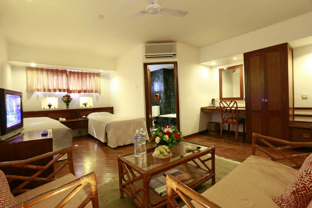 Summit Hotel Lalitpur Exterior photo